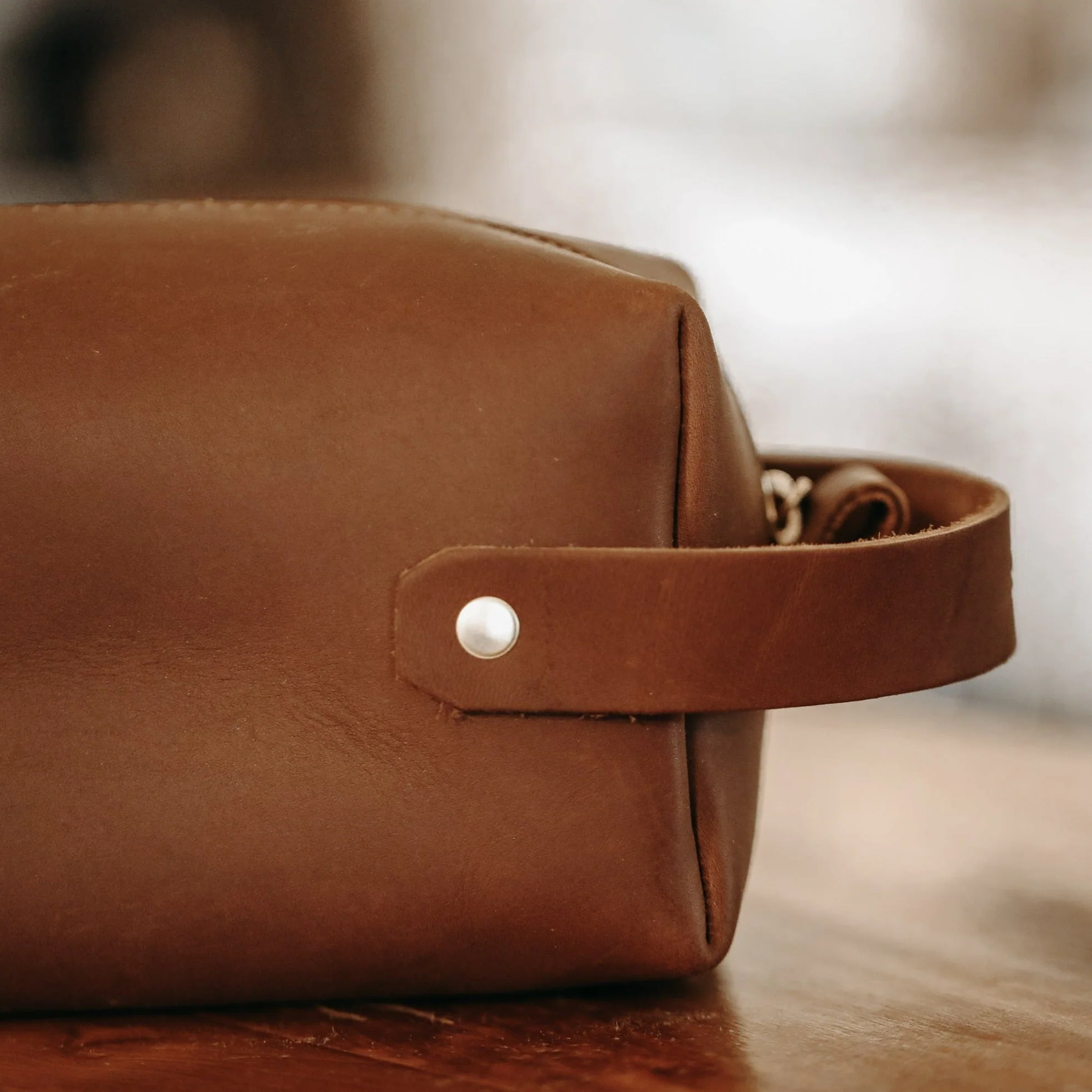 Full-Grain Leather Travel Bag - Image 6