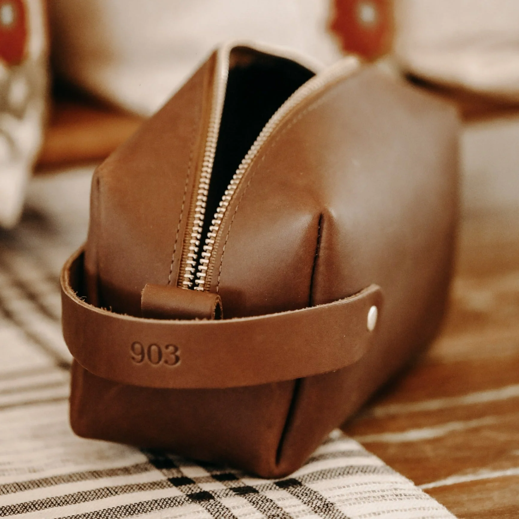 Full-Grain Leather Travel Bag - Image 8